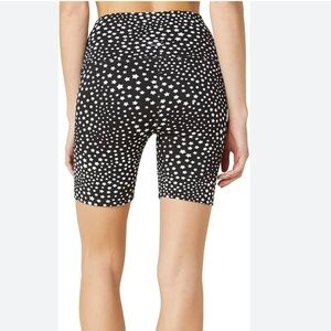 High waisted, biker shorts beyond yoga color:BKSTJ size:XS
